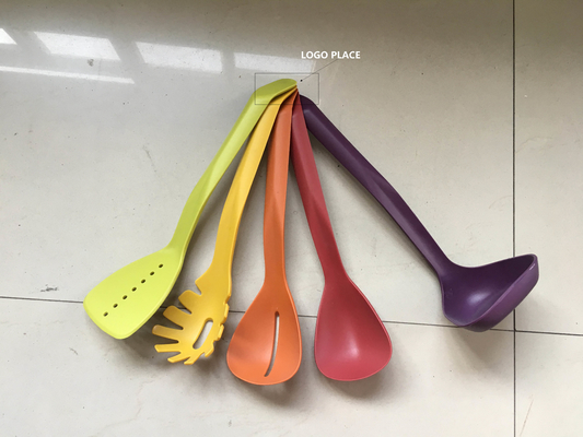 秋季必需品 スマート料理のためのキッチンミックスツールとナイロン用具を購入