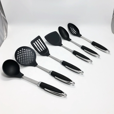 ナイロン 器具 キッチン 調理 食事 の 必要 な 道具